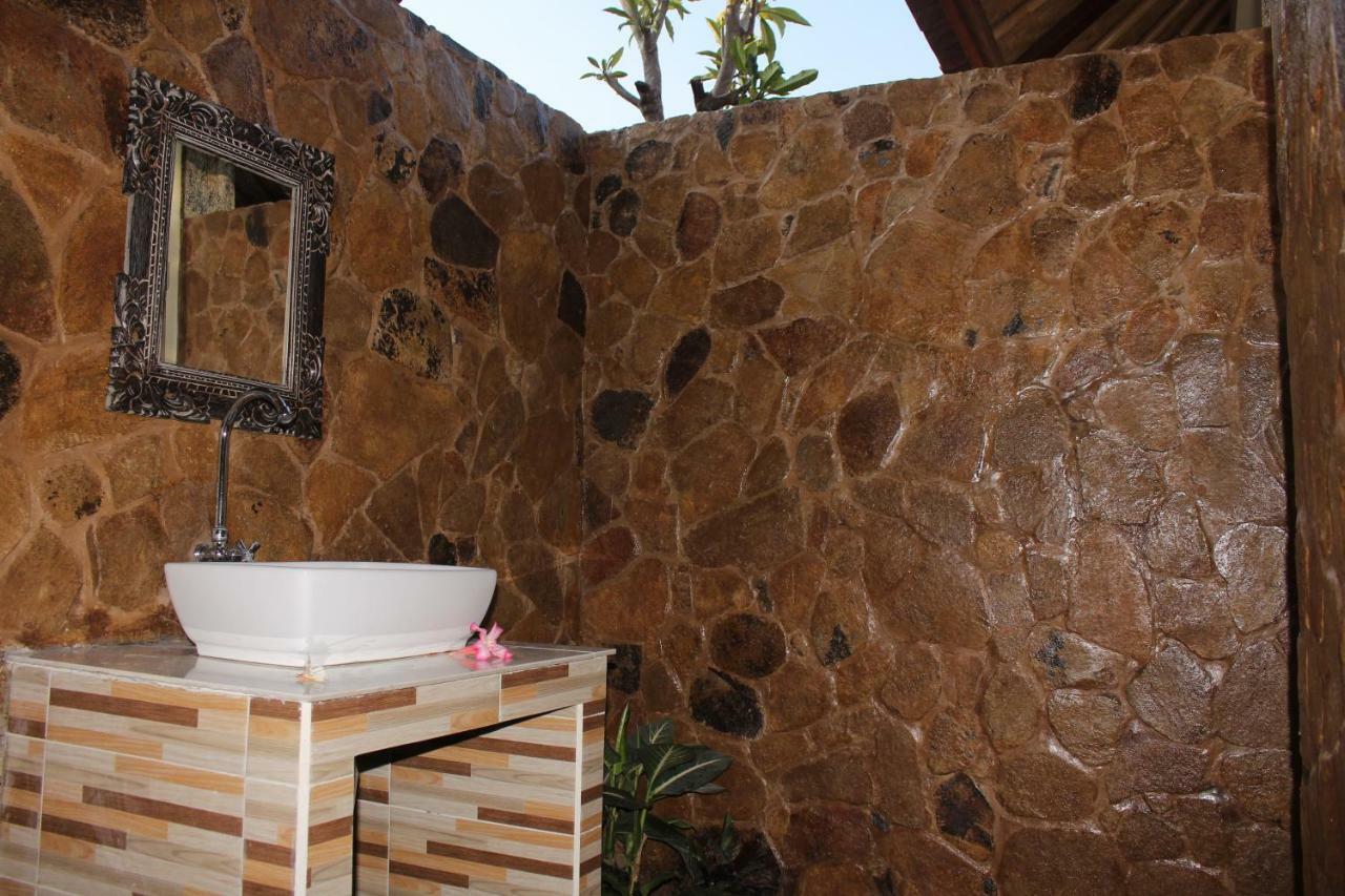 Bamboo Bali Hill Bungalows Amed Екстериор снимка