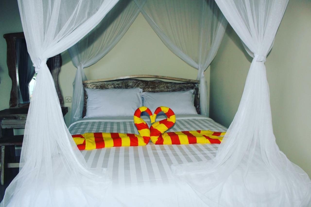 Bamboo Bali Hill Bungalows Amed Екстериор снимка