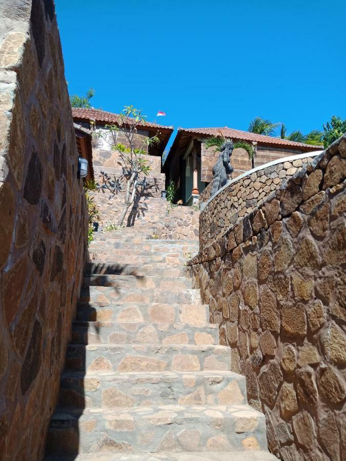 Bamboo Bali Hill Bungalows Amed Екстериор снимка