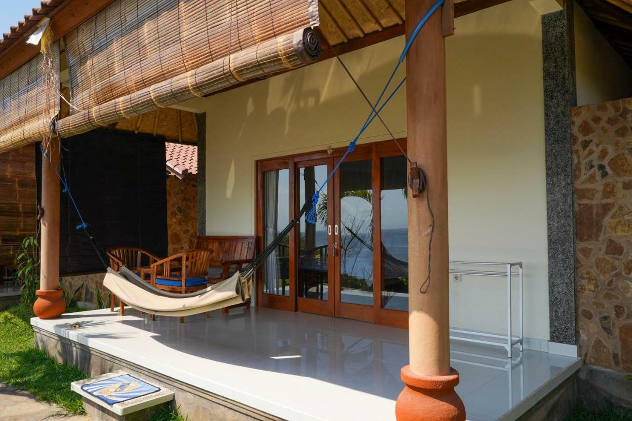Bamboo Bali Hill Bungalows Amed Екстериор снимка